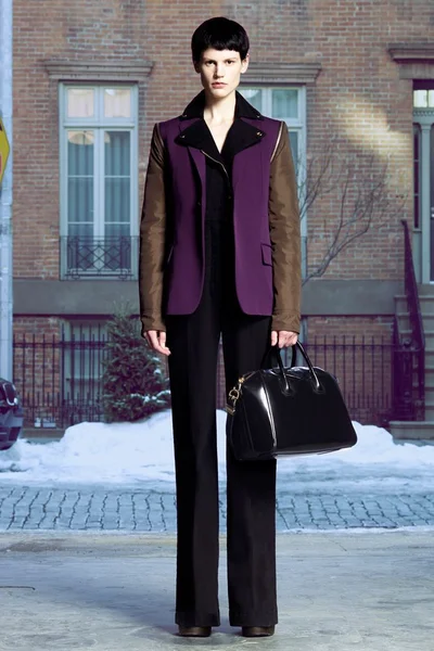 Look 19